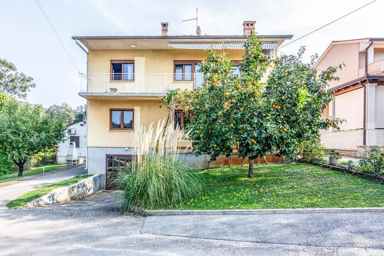 Apartments For Families With Children Banjole, Pula - 2258 0*,  Croatia