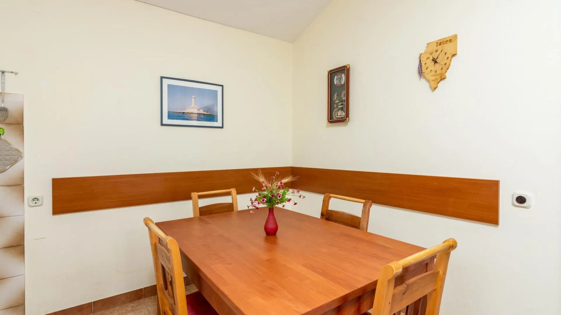 Apartments For Families With Children Banjole, Pula - 2258
